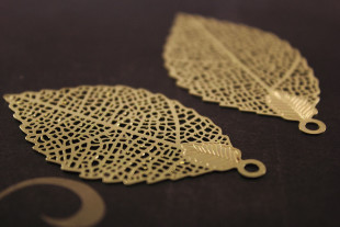Филигранные элементы 5.4 см лист 2 шт под золото